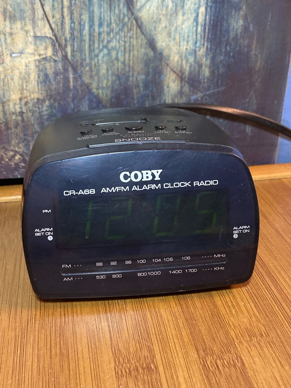 VINTAGE COBY CR-A68 AM/FM ELECTRONIC ALARM CLOCK RADIO
